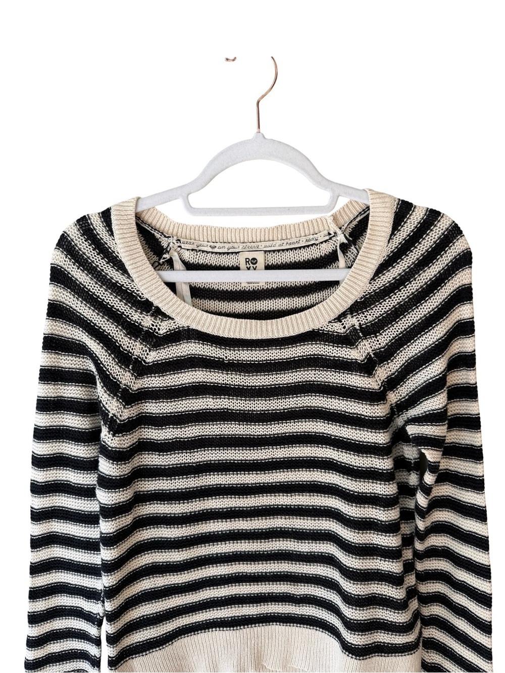 Roxy Black and Cream Striped Crewneck Sweater Size M Beach Coastal Lightweight - Picture 12 of 16
